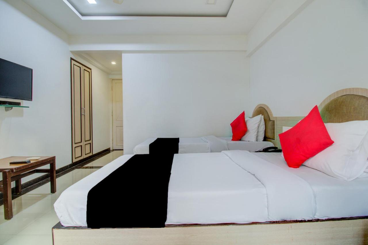 Capital O 76484 Hotel Balwas International Mumbai Kültér fotó